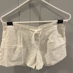 Loft shorts off-white with lace overlay